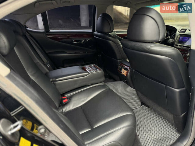 Черный Лексус ЛС, объемом двигателя 4.61 л и пробегом 308 тыс. км за 11999 $, фото 47 на Automoto.ua