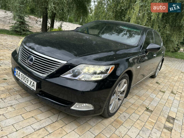 Черный Лексус ЛС, объемом двигателя 5 л и пробегом 142 тыс. км за 16900 $, фото 13 на Automoto.ua