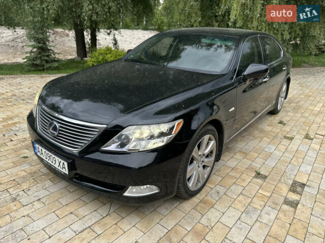 Черный Лексус ЛС, объемом двигателя 5 л и пробегом 142 тыс. км за 16900 $, фото 15 на Automoto.ua