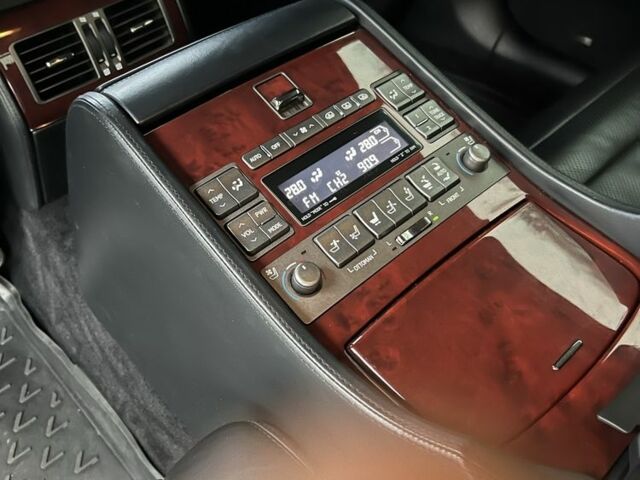 Черный Лексус ЛС, объемом двигателя 4.6 л и пробегом 230 тыс. км за 13800 $, фото 21 на Automoto.ua