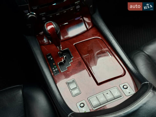 Черный Лексус ЛС, объемом двигателя 4.61 л и пробегом 308 тыс. км за 11999 $, фото 32 на Automoto.ua