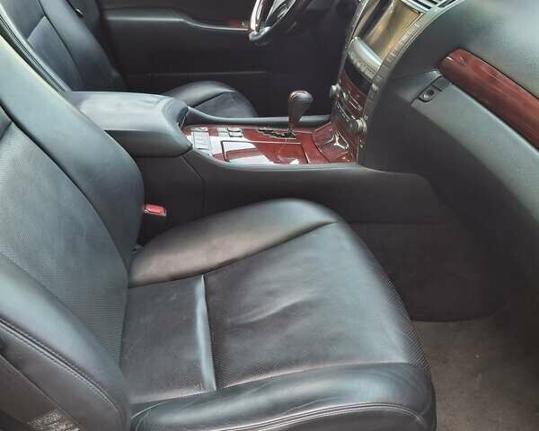 Чорний Лексус ЛС, об'ємом двигуна 4.61 л та пробігом 118 тис. км за 13500 $, фото 8 на Automoto.ua