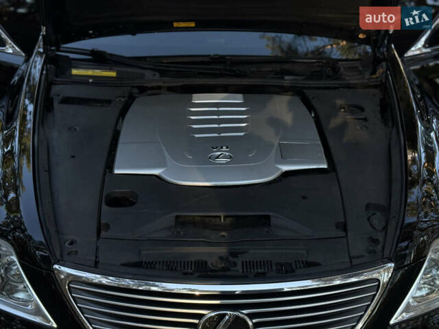 Чорний Лексус ЛС, об'ємом двигуна 4.61 л та пробігом 242 тис. км за 12600 $, фото 16 на Automoto.ua