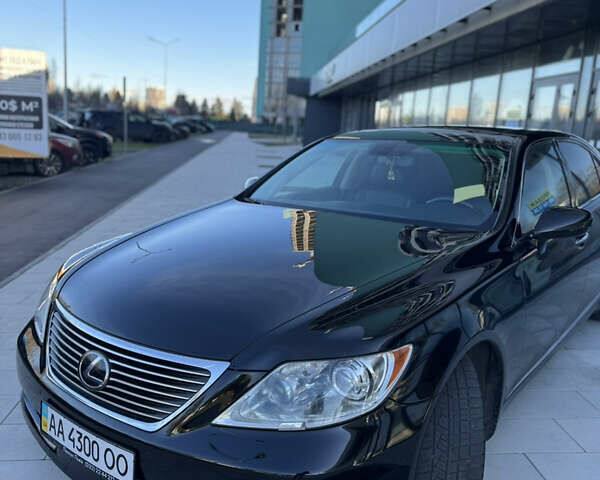 Черный Лексус ЛС, объемом двигателя 4.6 л и пробегом 215 тыс. км за 12400 $, фото 3 на Automoto.ua