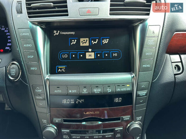 Черный Лексус ЛС, объемом двигателя 4.6 л и пробегом 180 тыс. км за 15700 $, фото 13 на Automoto.ua