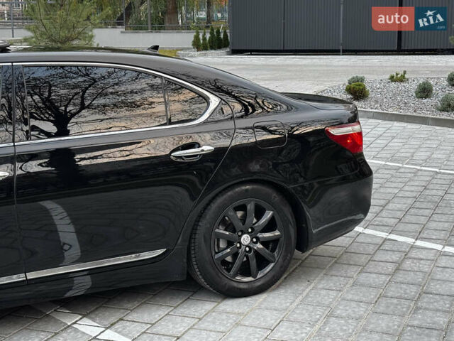 Черный Лексус ЛС, объемом двигателя 4.6 л и пробегом 192 тыс. км за 13500 $, фото 5 на Automoto.ua