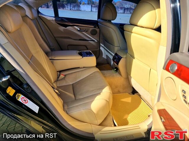 Чорний Лексус ЛС, об'ємом двигуна 4.6 л та пробігом 246 тис. км за 10500 $, фото 6 на Automoto.ua