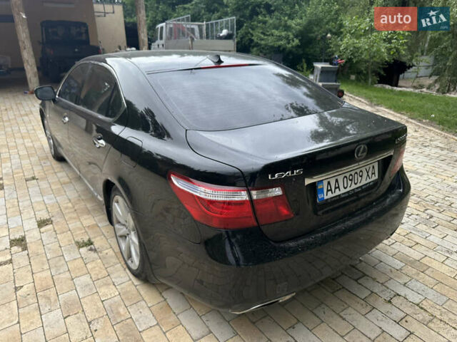 Черный Лексус ЛС, объемом двигателя 5 л и пробегом 142 тыс. км за 16900 $, фото 4 на Automoto.ua