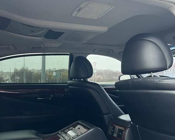 Чорний Лексус ЛС, об'ємом двигуна 4.6 л та пробігом 230 тис. км за 13800 $, фото 18 на Automoto.ua