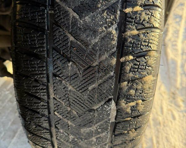 Чорний Лексус ЛС, об'ємом двигуна 4.97 л та пробігом 323 тис. км за 15500 $, фото 40 на Automoto.ua