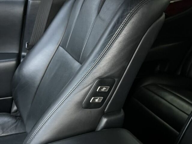 Черный Лексус ЛС, объемом двигателя 4.6 л и пробегом 230 тыс. км за 13800 $, фото 9 на Automoto.ua