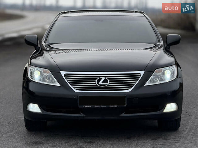 Черный Лексус ЛС, объемом двигателя 4.61 л и пробегом 308 тыс. км за 11999 $, фото 6 на Automoto.ua
