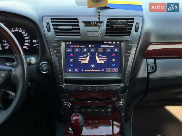 Чорний Лексус ЛС, об'ємом двигуна 4.61 л та пробігом 316 тис. км за 11800 $, фото 18 на Automoto.ua