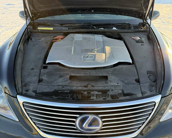 Чорний Лексус ЛС, об'ємом двигуна 4.97 л та пробігом 323 тис. км за 15500 $, фото 39 на Automoto.ua