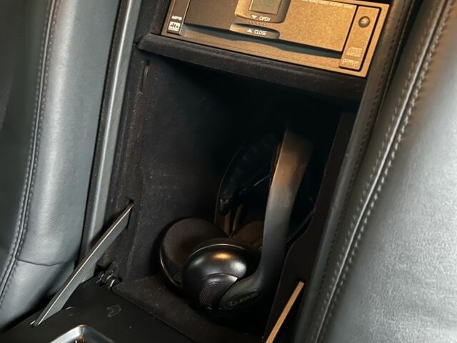 Черный Лексус ЛС, объемом двигателя 4.6 л и пробегом 230 тыс. км за 13800 $, фото 23 на Automoto.ua