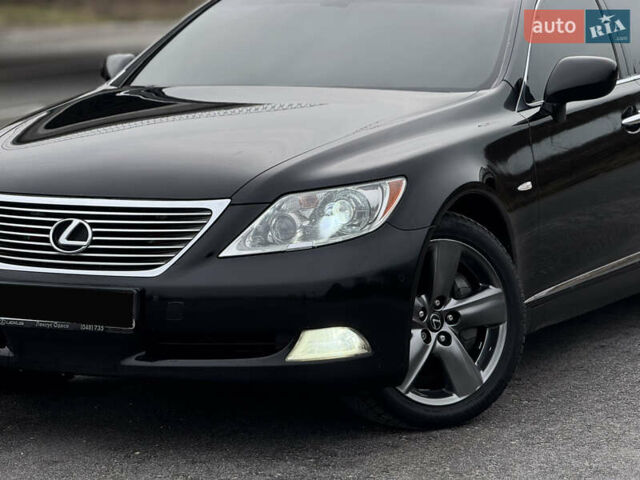 Черный Лексус ЛС, объемом двигателя 4.61 л и пробегом 308 тыс. км за 11999 $, фото 1 на Automoto.ua