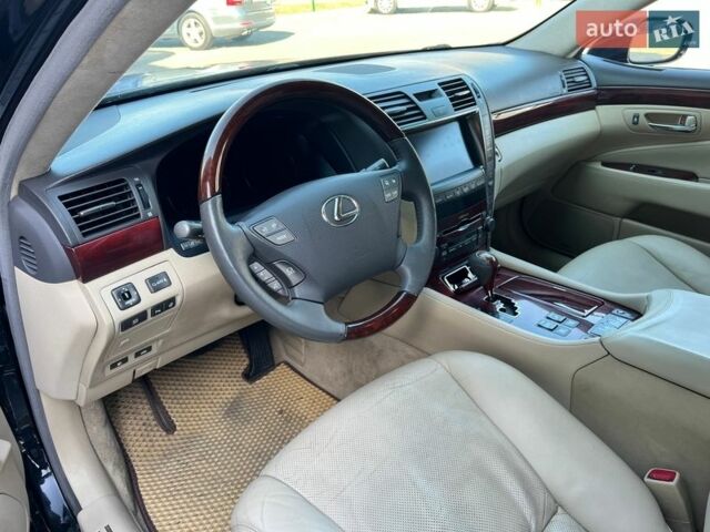 Черный Лексус ЛС, объемом двигателя 4.61 л и пробегом 262 тыс. км за 9500 $, фото 10 на Automoto.ua