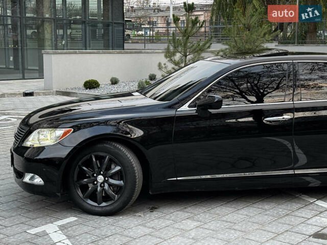 Черный Лексус ЛС, объемом двигателя 4.6 л и пробегом 192 тыс. км за 13500 $, фото 2 на Automoto.ua
