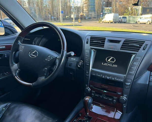 Черный Лексус ЛС, объемом двигателя 4.6 л и пробегом 215 тыс. км за 12400 $, фото 18 на Automoto.ua