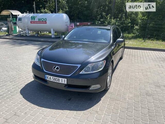 Черный Лексус ЛС, объемом двигателя 4.6 л и пробегом 267 тыс. км за 13500 $, фото 1 на Automoto.ua
