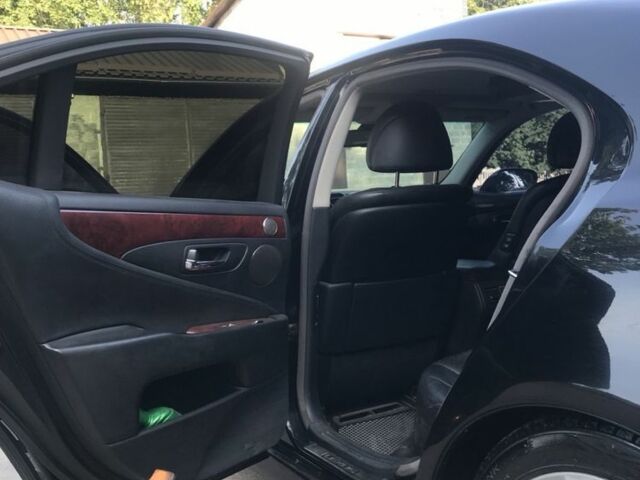 Черный Лексус ЛС, объемом двигателя 4.6 л и пробегом 199 тыс. км за 9000 $, фото 6 на Automoto.ua