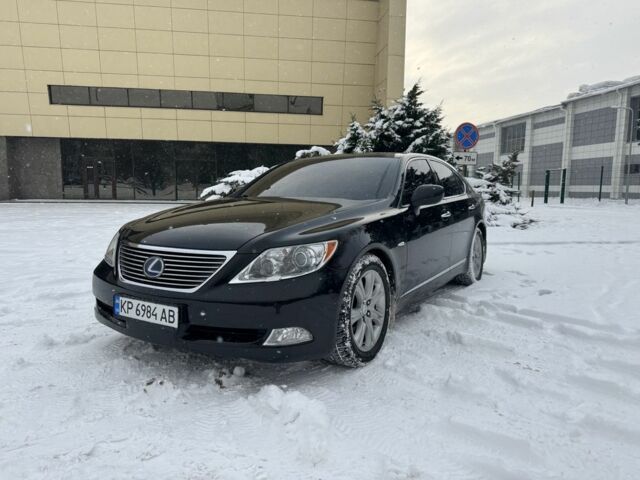 Черный Лексус ЛС, объемом двигателя 4.6 л и пробегом 302 тыс. км за 9999 $, фото 3 на Automoto.ua