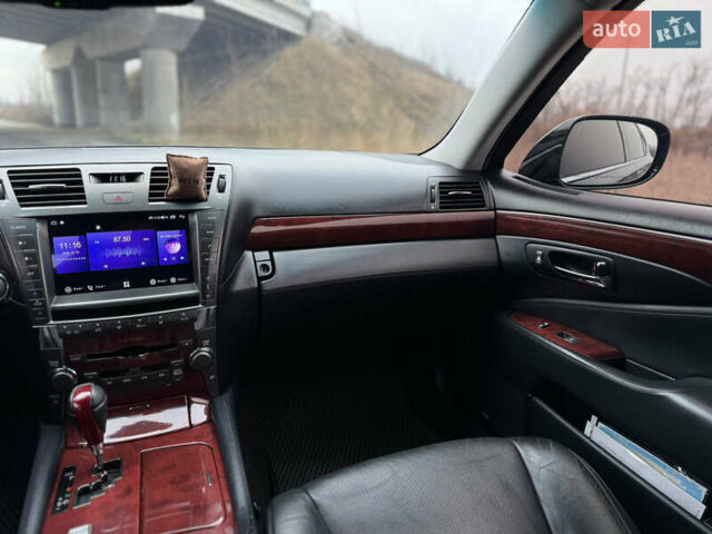 Черный Лексус ЛС, объемом двигателя 4.61 л и пробегом 308 тыс. км за 11999 $, фото 29 на Automoto.ua