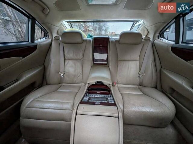 Чорний Лексус ЛС, об'ємом двигуна 4.61 л та пробігом 312 тис. км за 12000 $, фото 33 на Automoto.ua