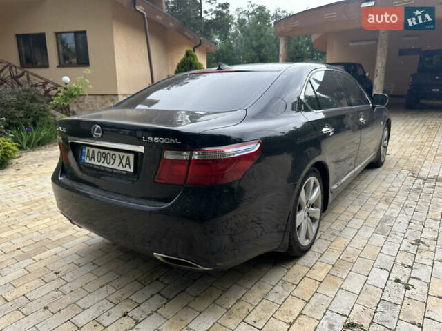 Черный Лексус ЛС, объемом двигателя 5 л и пробегом 142 тыс. км за 16900 $, фото 7 на Automoto.ua