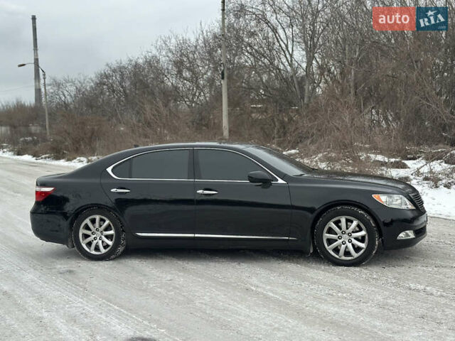 Черный Лексус ЛС, объемом двигателя 4.61 л и пробегом 246 тыс. км за 9500 $, фото 4 на Automoto.ua