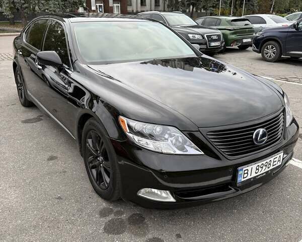Черный Лексус ЛС, объемом двигателя 4.97 л и пробегом 347 тыс. км за 14500 $, фото 2 на Automoto.ua