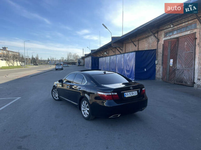 Черный Лексус ЛС, объемом двигателя 4.61 л и пробегом 205 тыс. км за 11000 $, фото 5 на Automoto.ua