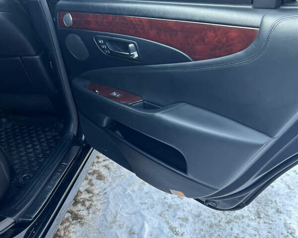 Чорний Лексус ЛС, об'ємом двигуна 4.61 л та пробігом 220 тис. км за 14500 $, фото 28 на Automoto.ua