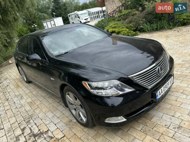 Черный Лексус ЛС, объемом двигателя 5 л и пробегом 142 тыс. км за 16900 $, фото 10 на Automoto.ua