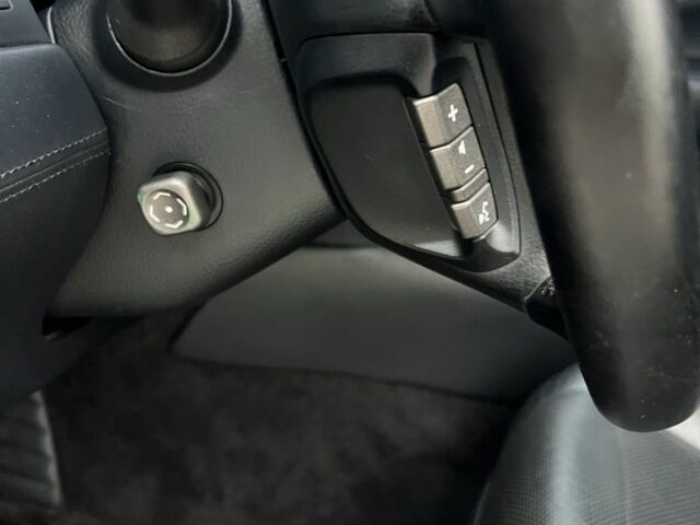 Черный Лексус ЛС, объемом двигателя 4.6 л и пробегом 230 тыс. км за 13800 $, фото 10 на Automoto.ua