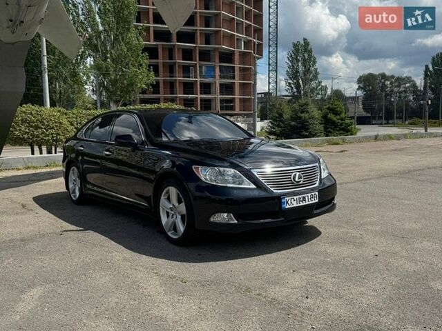 Черный Лексус ЛС, объемом двигателя 0 л и пробегом 160 тыс. км за 14300 $, фото 1 на Automoto.ua