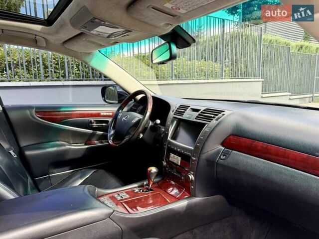 Черный Лексус ЛС, объемом двигателя 4.61 л и пробегом 268 тыс. км за 9400 $, фото 17 на Automoto.ua