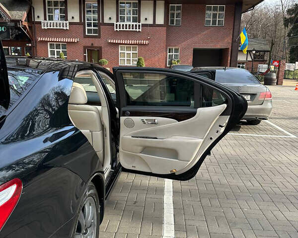 Чорний Лексус ЛС, об'ємом двигуна 4.61 л та пробігом 315 тис. км за 13888 $, фото 14 на Automoto.ua