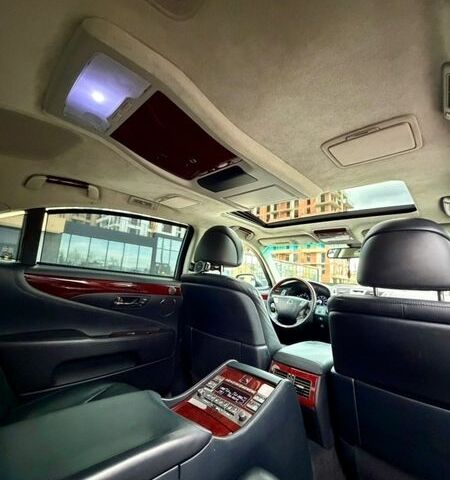 Чорний Лексус ЛС, об'ємом двигуна 4.97 л та пробігом 268 тис. км за 12500 $, фото 12 на Automoto.ua