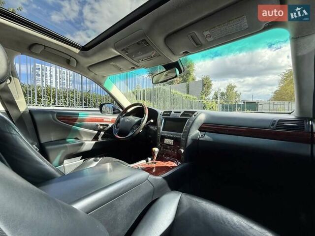 Чорний Лексус ЛС, об'ємом двигуна 4.61 л та пробігом 268 тис. км за 9600 $, фото 16 на Automoto.ua