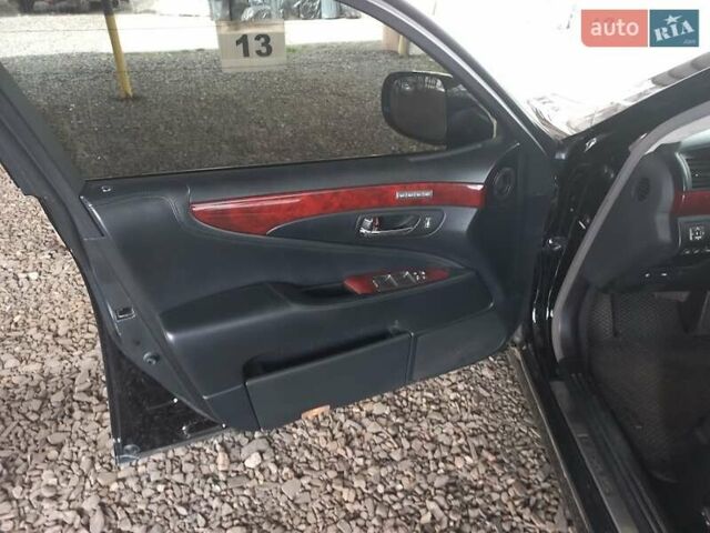 Черный Лексус ЛС, объемом двигателя 4.61 л и пробегом 280 тыс. км за 13999 $, фото 15 на Automoto.ua