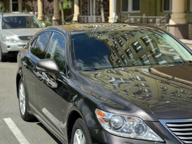 Чорний Лексус ЛС, об'ємом двигуна 4.61 л та пробігом 128 тис. км за 20000 $, фото 12 на Automoto.ua