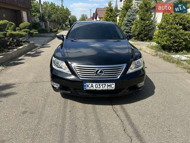 Черный Лексус ЛС, объемом двигателя 4.61 л и пробегом 281 тыс. км за 12700 $, фото 1 на Automoto.ua