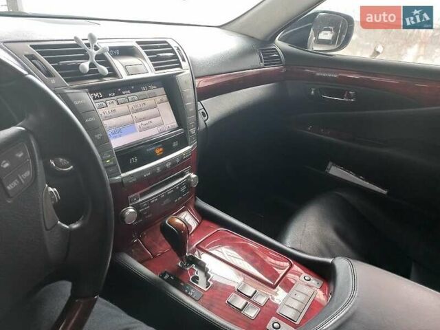 Черный Лексус ЛС, объемом двигателя 4.61 л и пробегом 280 тыс. км за 13999 $, фото 20 на Automoto.ua