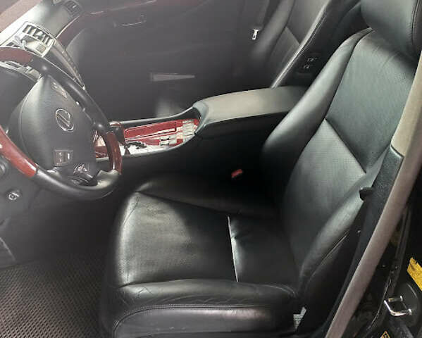 Черный Лексус ЛС, объемом двигателя 4.61 л и пробегом 280 тыс. км за 13999 $, фото 21 на Automoto.ua