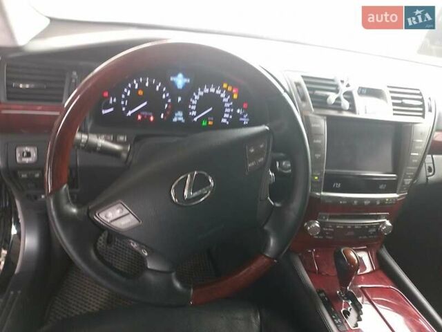 Черный Лексус ЛС, объемом двигателя 4.61 л и пробегом 280 тыс. км за 13999 $, фото 16 на Automoto.ua