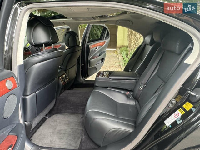 Чорний Лексус ЛС, об'ємом двигуна 4.61 л та пробігом 151 тис. км за 19999 $, фото 81 на Automoto.ua