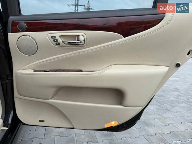 Черный Лексус ЛС, объемом двигателя 4.61 л и пробегом 208 тыс. км за 11350 $, фото 21 на Automoto.ua