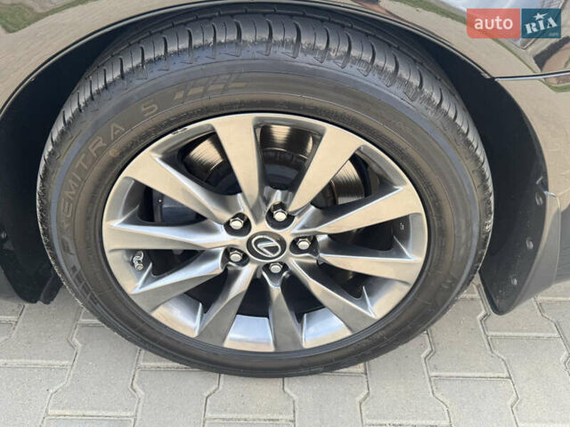 Чорний Лексус ЛС, об'ємом двигуна 4.61 л та пробігом 151 тис. км за 19999 $, фото 34 на Automoto.ua