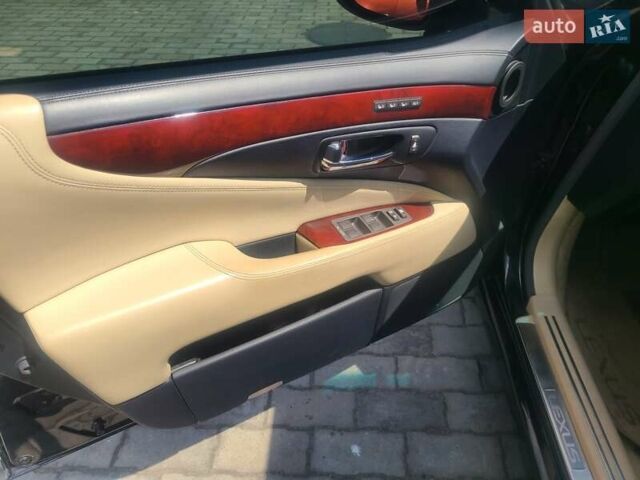 Чорний Лексус ЛС, об'ємом двигуна 4.97 л та пробігом 178 тис. км за 21600 $, фото 15 на Automoto.ua